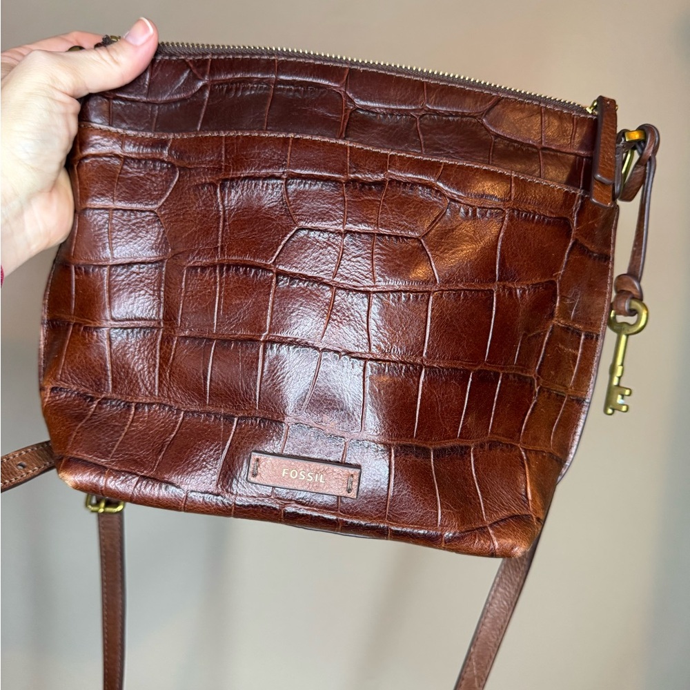 Fossil Brown‎ Croc Embossed Leather Crossbody Bag Key Charm